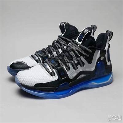 国产足球鞋测评：性能对比与选购指南，助你选择最佳球鞋！
